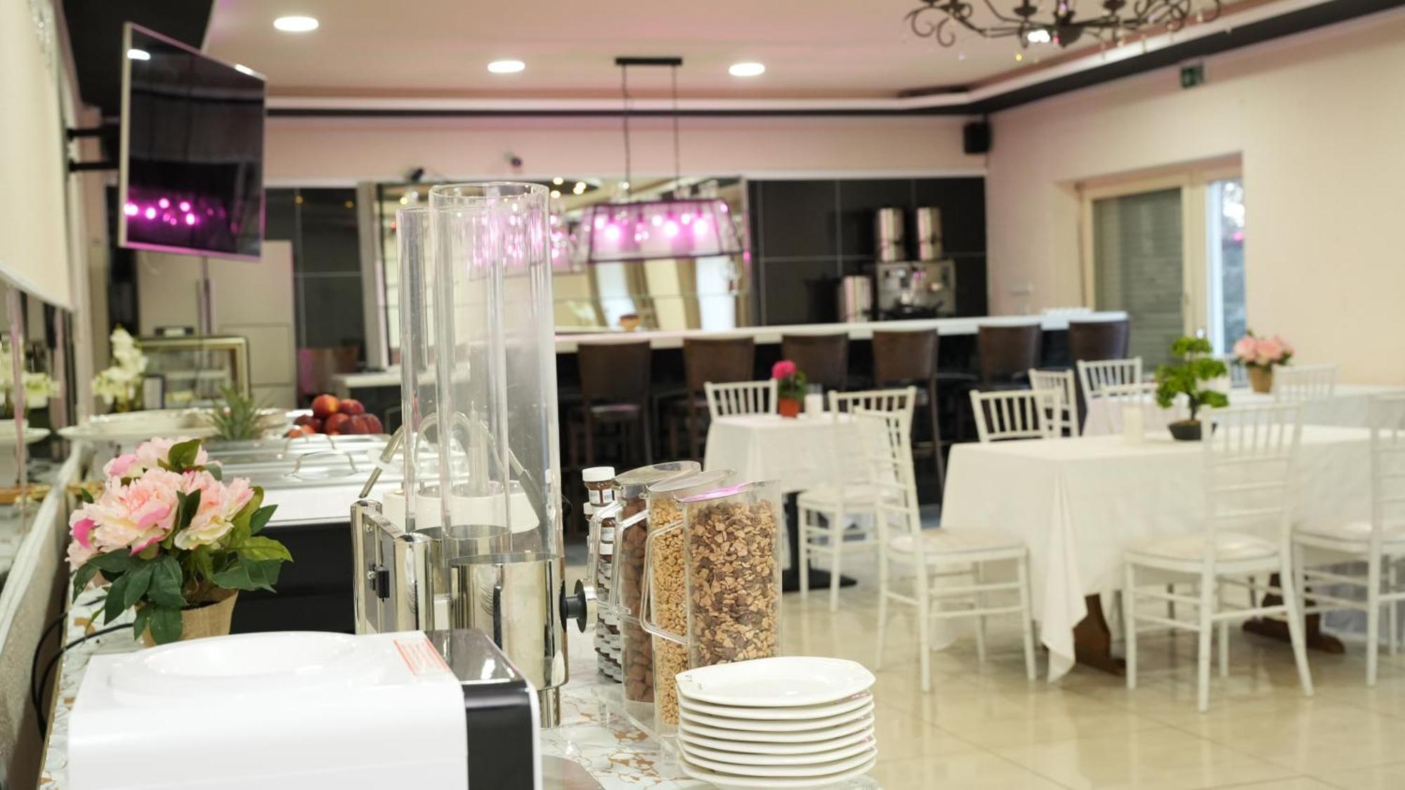Sn Hotel And Restaurant Langgons エクステリア 写真