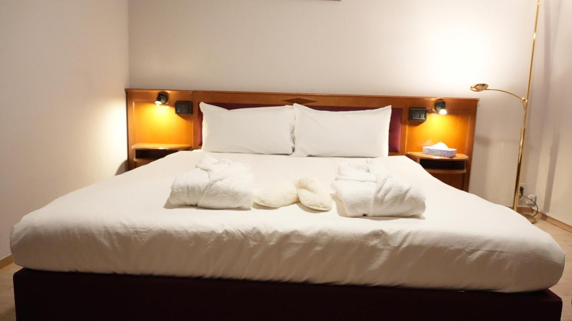 Sn Hotel And Restaurant Langgons エクステリア 写真